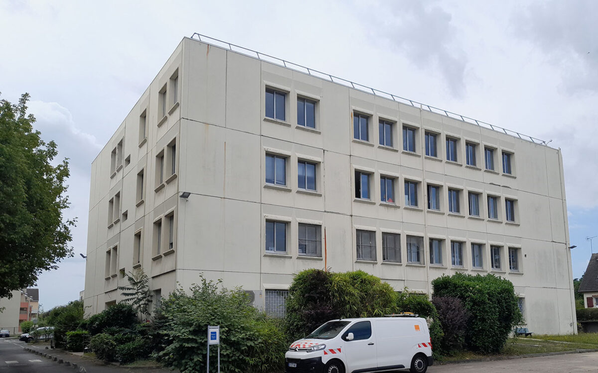 Villabé – Bureaux et réserve foncière